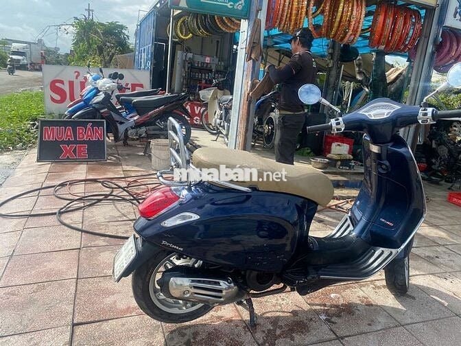 Piaggio Vespa Primavera Xanh