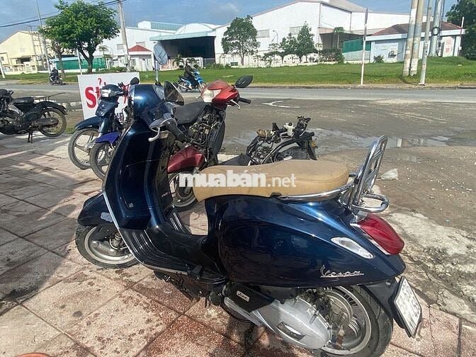 Piaggio Vespa Primavera Xanh