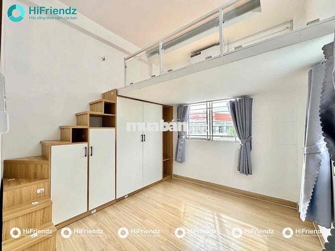 PHÒNG GÁC CAO BAN CÔNG CỬA SỔ TRỜI NGAY CỘNG HOÀ GIÁ 4TR5