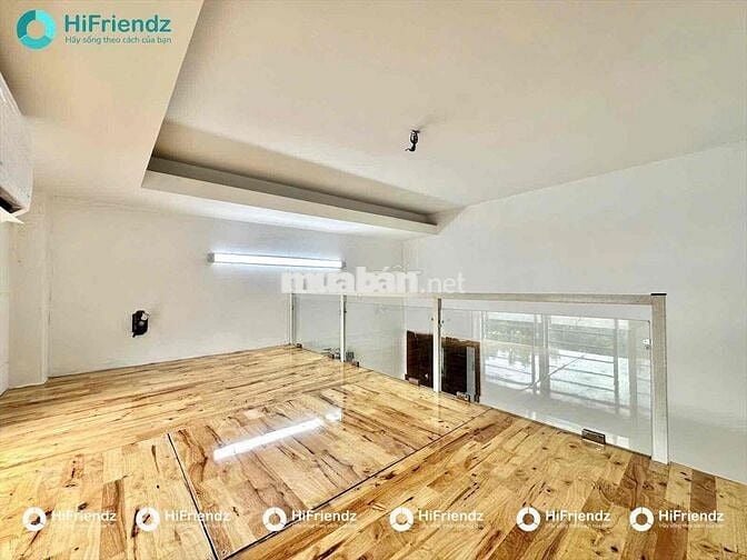 PHÒNG GÁC CAO BAN CÔNG CỬA SỔ TRỜI NGAY CỘNG HOÀ GIÁ 4TR5