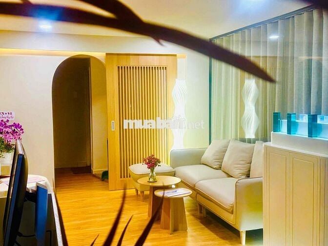 ROSEA CRYSTAL PHÚ MỸ HƯNG CẦN TUYỂN 10 NV CSKH