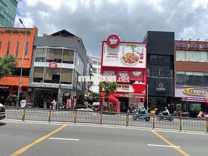 GÓC 2 MẶT TIỀN NGUYỄN VĂN TRỖI - 6,6x16m - 3 TẦNG SUỐT 