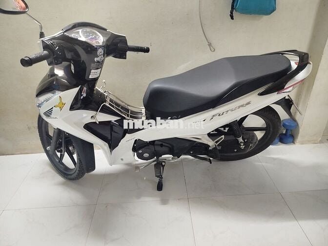 Honda Future Trắng đen 1674 km