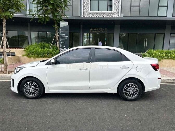 Kia Soluto Luxury AT 2021 Trắng 60000 km