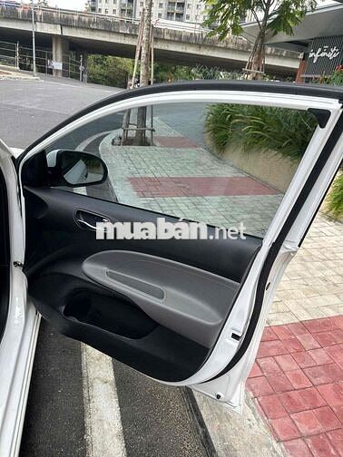 Kia Soluto Luxury AT 2021 Trắng 60000 km