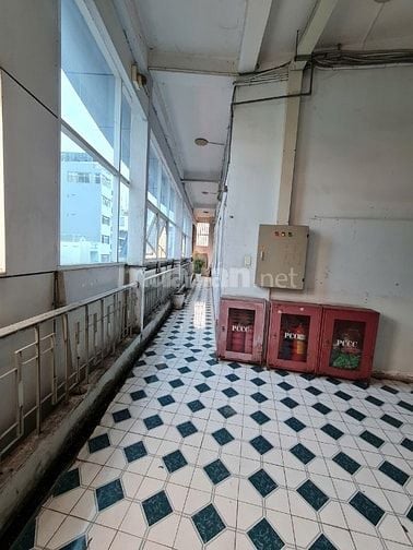nguyên tòa nhà trung tâm quận 1 