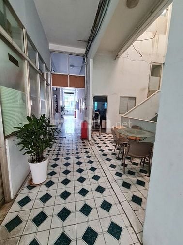 nguyên tòa nhà trung tâm quận 1 