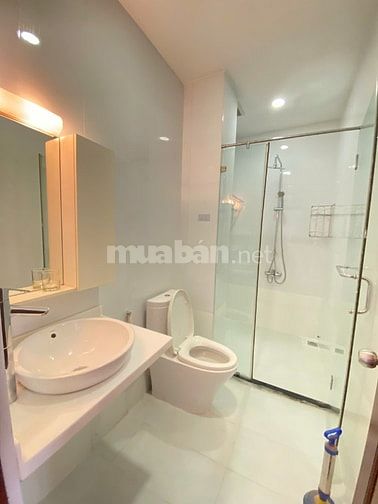 CHO THUÊ GẤP MẶT TIỀN KINH DOANH 4.5x17M - NGAY KHU VỰC CHỢ BẾN THÀNH