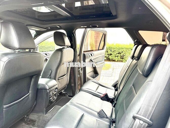 Ford Everest Titanium 4x4 AT 2019 odo 76,000 km
