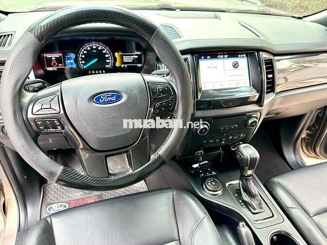 Ford Everest Titanium 4x4 AT 2019 odo 76,000 km