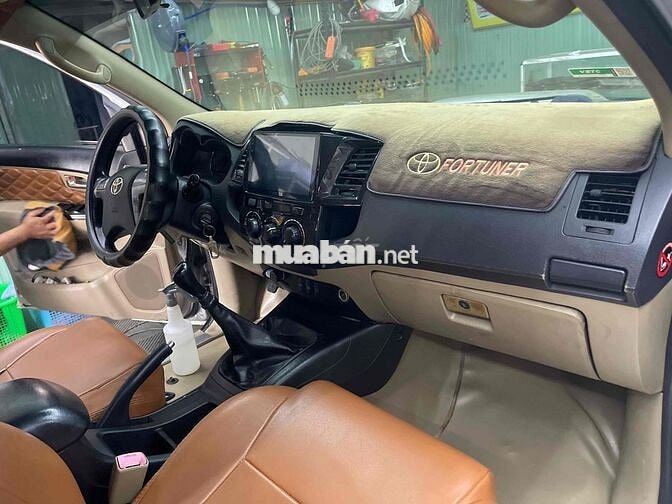 Toyota Fortuner 2016 Dầu Bạc