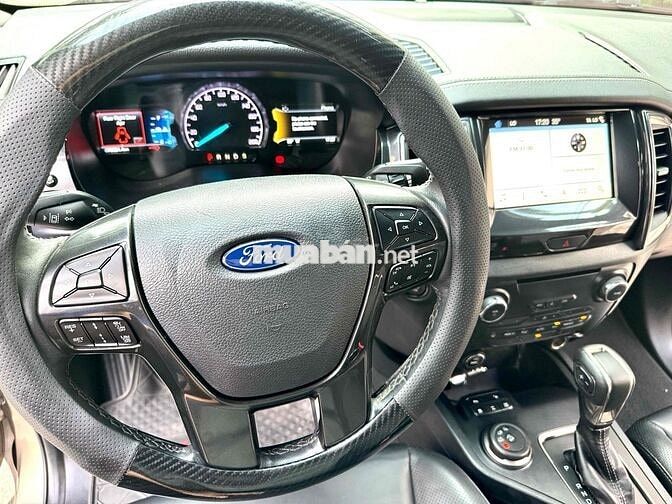 Ford Everest Titanium 4x4 AT 2019 odo 76,000 km
