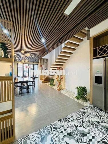 Cho thuê nhà nguyên căn mặt đường Lê Hồng Phong, Nha Trang, Khánh Hòa