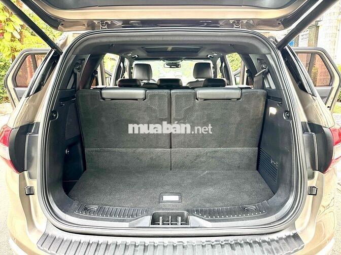 Ford Everest Titanium 4x4 AT 2019 odo 76,000 km