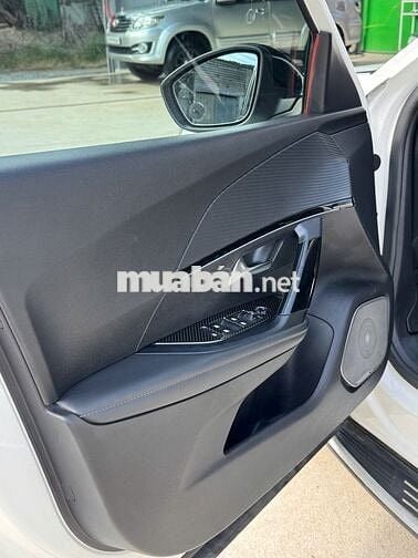 Peugeot 2008 1.2Turbo GT line 2020 Trắng QUÁ MỚI