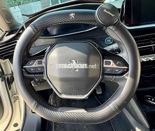 Peugeot 2008 1.2Turbo GT line 2020 Trắng QUÁ MỚI