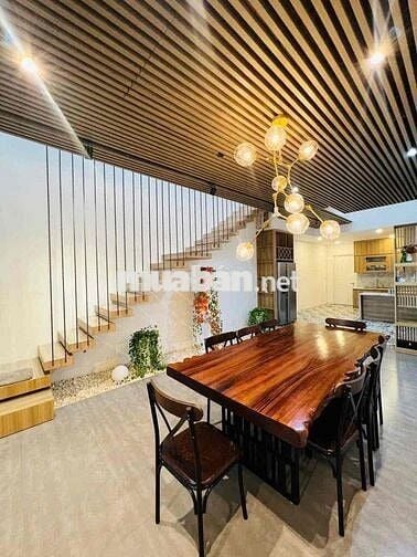 Cho thuê nhà nguyên căn mặt đường Lê Hồng Phong, Nha Trang, Khánh Hòa