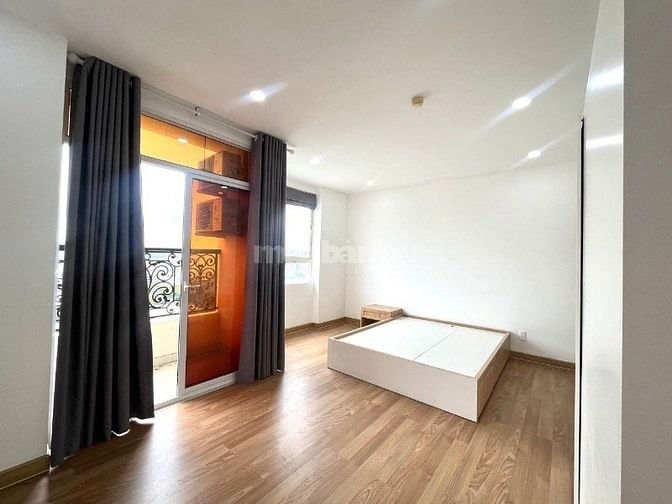 Chung cư Hoa Sen. Lạc Long Quân giá 15tr căn 3p ngủ sẵn nội thất