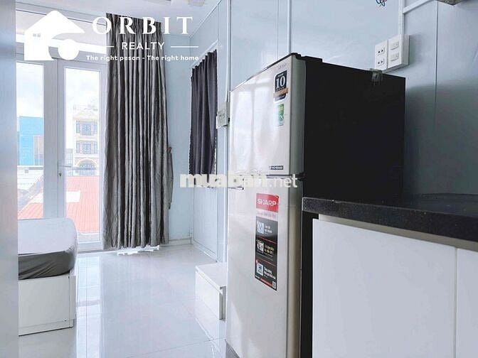 Căn hộ Studio ban công Ngay Cách Mạng Tháng 8 Tân Bình Full nội thất