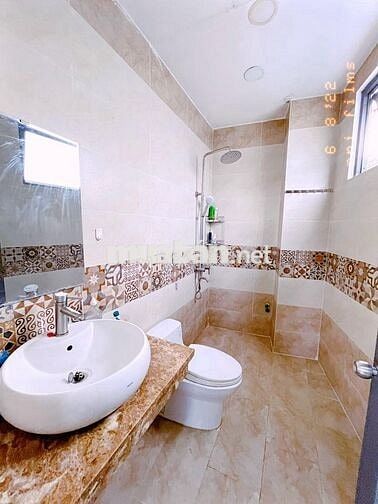 CĂN HỘ DỊCH VỤ CAO CẤP GẦN Q1 GIÁ RẺ