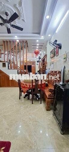 BÁN NHÀ PHỐ ĐÚC 5 LẦU ĐẸP PHƯỜNG TÂN CHÁNH HIỆP QUẬN 12
