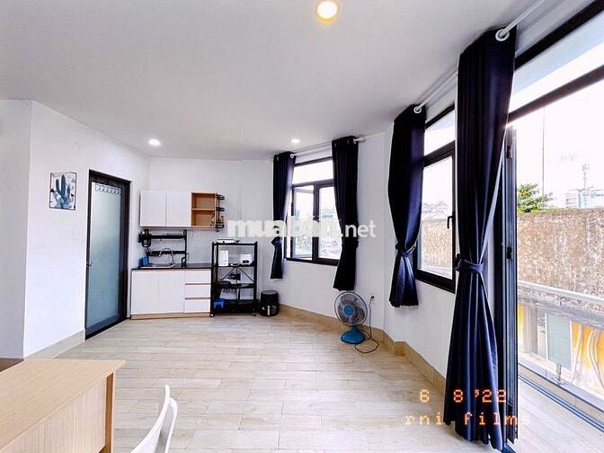 CĂN HỘ DỊCH VỤ CAO CẤP GẦN Q1 GIÁ RẺ