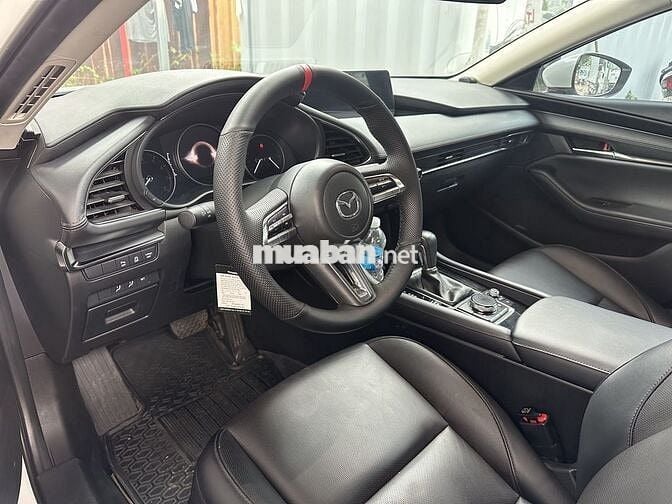 Mazda 3 LUXURY 2025 31.000 km