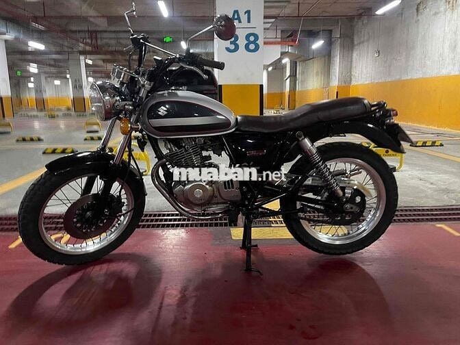 Suzuki GN250 250cc Bạc, Đen Classic