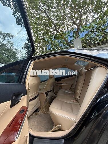 Toyota Camry 2.0E 2014 10 vạn km màu Đen