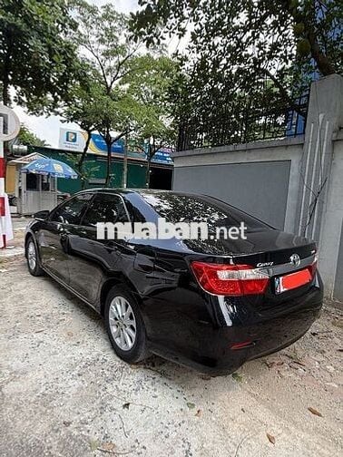 Toyota Camry 2.0E 2014 10 vạn km màu Đen