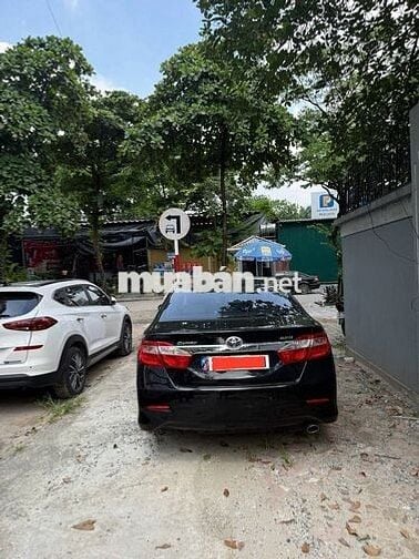 Toyota Camry 2.0E 2014 10 vạn km màu Đen