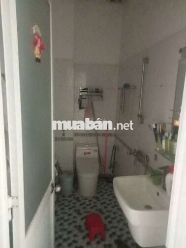 CHO THUÊ NHÀ 4X16(TRỆT+2 LẦU+3PN+2WC) HẺM XE TẢI CÓ 1 MÁY LẠNH