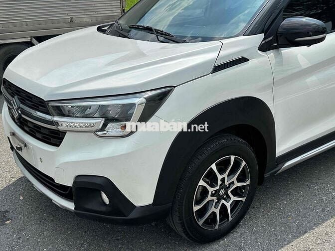 Suzuki XL7 2022 Trắng 7 chỗ ghế da