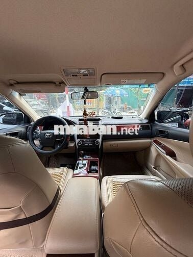 Toyota Camry 2.0E 2014 10 vạn km màu Đen