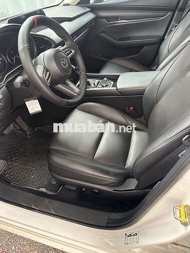 Mazda 3 LUXURY 2025 31.000 km