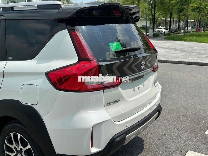 Suzuki XL7 2022 Trắng 7 chỗ ghế da