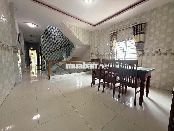 Gần Biển, Gần Chợ - 4PN - 20 Triệu