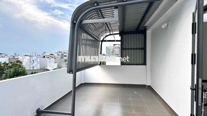 Cho thuê nhà/Vp mới 100% đs 2, p.Trường Thọ 4 tầng có nhà xe Giá 22tr