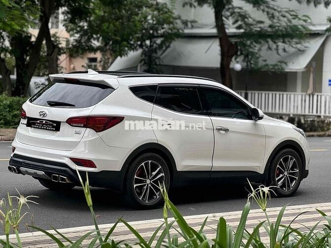 Hyundai SantaFe 2018 2.2L 4WD Đặc Biệt Trắng Kem