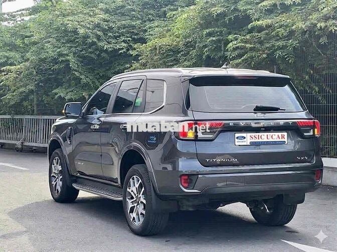 FORD EVEREST 2 CẦU 2025 - ODO 6.000KM MỚI 95%