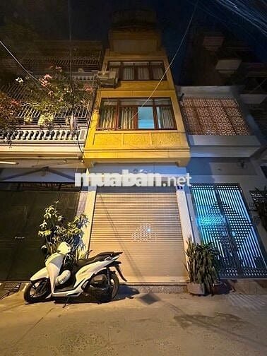 Cho thuê nhà 4 tầng phường Đông Ngạc, ngõ rộng oto vào được