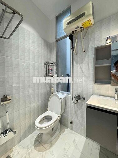 CHO THUÊ CĂN HỘ BAN CÔNG TÁCH BẾP- FULL NỘI THẤT NGAY TRUNG TÂM QUẬN 1