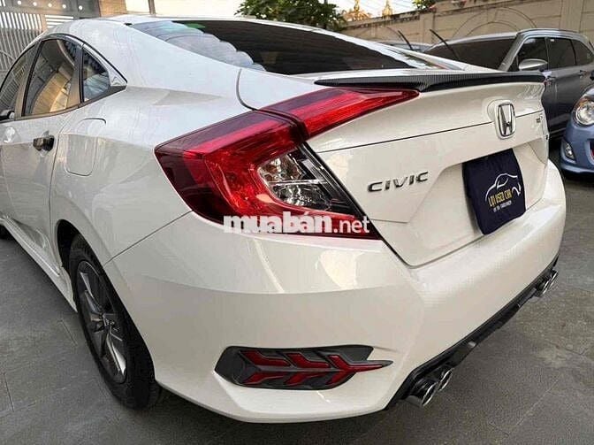 Honda Civic 1.8G 2019 Tự động Trắng 57000 km