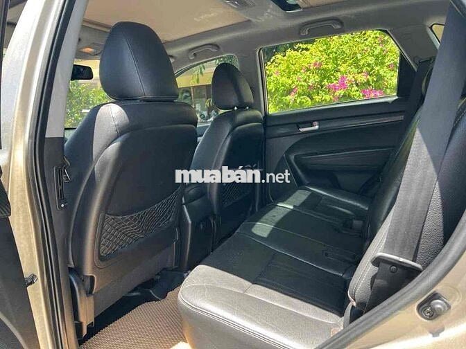 Kia Sorento 2015 Xăng Tự động Vàng cát 80.000 km