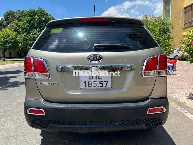 Kia Sorento 2015 Xăng Tự động Vàng cát 80.000 km