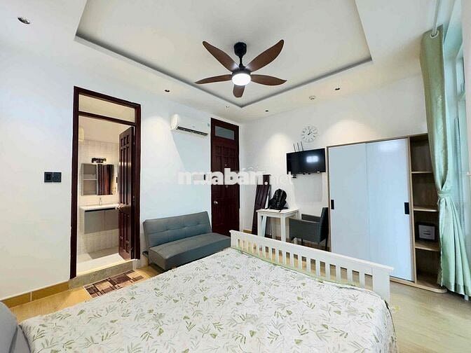 CHO THUÊ CĂN HỘ BAN CÔNG TÁCH BẾP- FULL NỘI THẤT NGAY TRUNG TÂM QUẬN 1