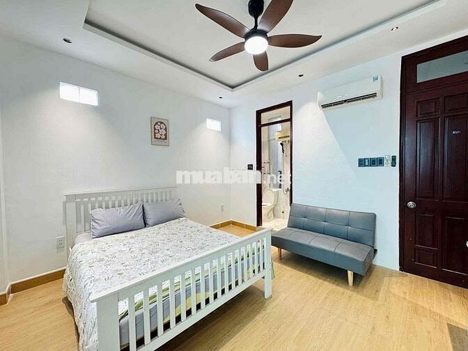 CHO THUÊ CĂN HỘ BAN CÔNG TÁCH BẾP- FULL NỘI THẤT NGAY TRUNG TÂM QUẬN 1