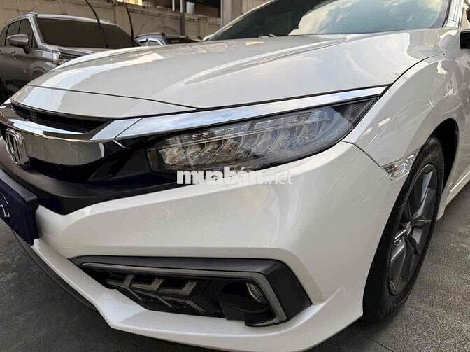 Honda Civic 1.8G 2019 Tự động Trắng 57000 km