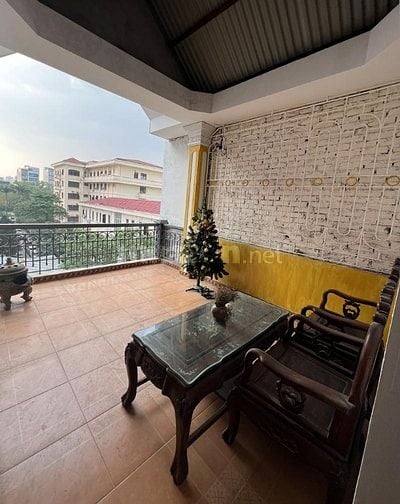 Cho thuê nhà 5 tầng ngõ 2 phố Hoàng Sâm - 18 triệu/th, ngõ rộng để xe