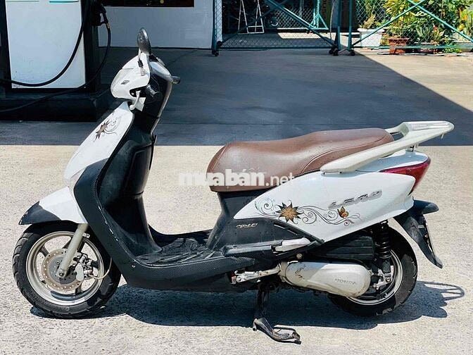 Honda Lead Fi Trắng biển to